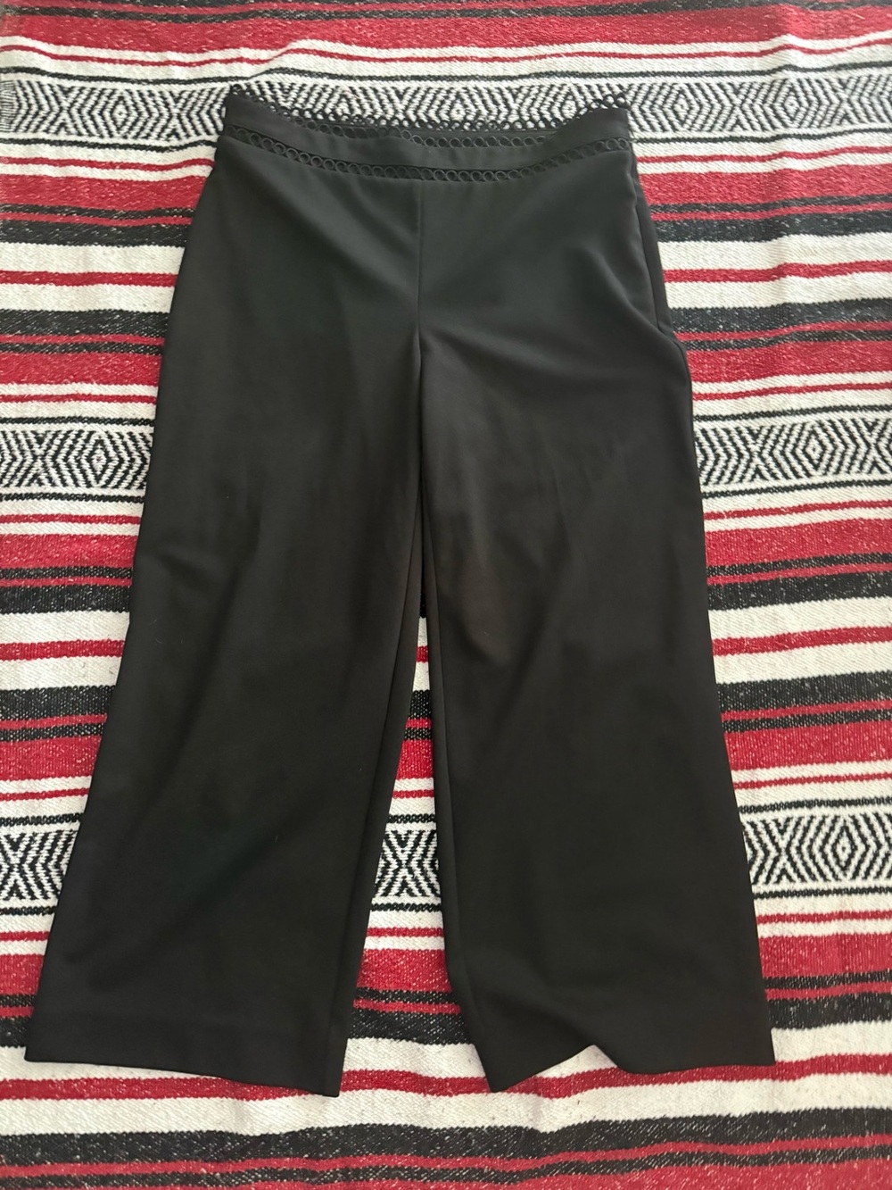 Alfani Black Wide-Leg Cropped Trousers